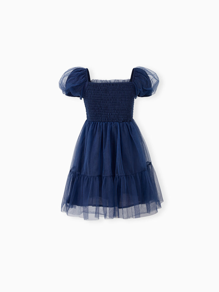 Ensembles familiaux assortis : chemise à manches longues à carreaux ou robe élégante en tulle à manches bouffantes et corsage froncé bleu roi