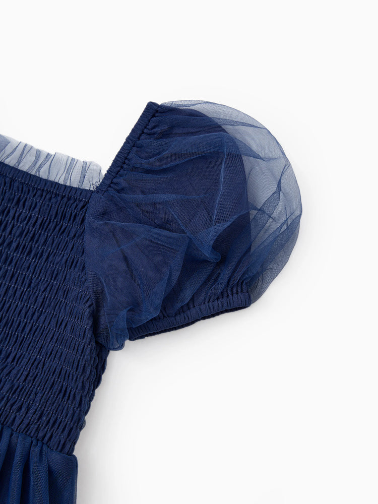 Ensembles familiaux assortis : chemise à manches longues à carreaux ou robe élégante en tulle à manches bouffantes et corsage froncé bleu roi