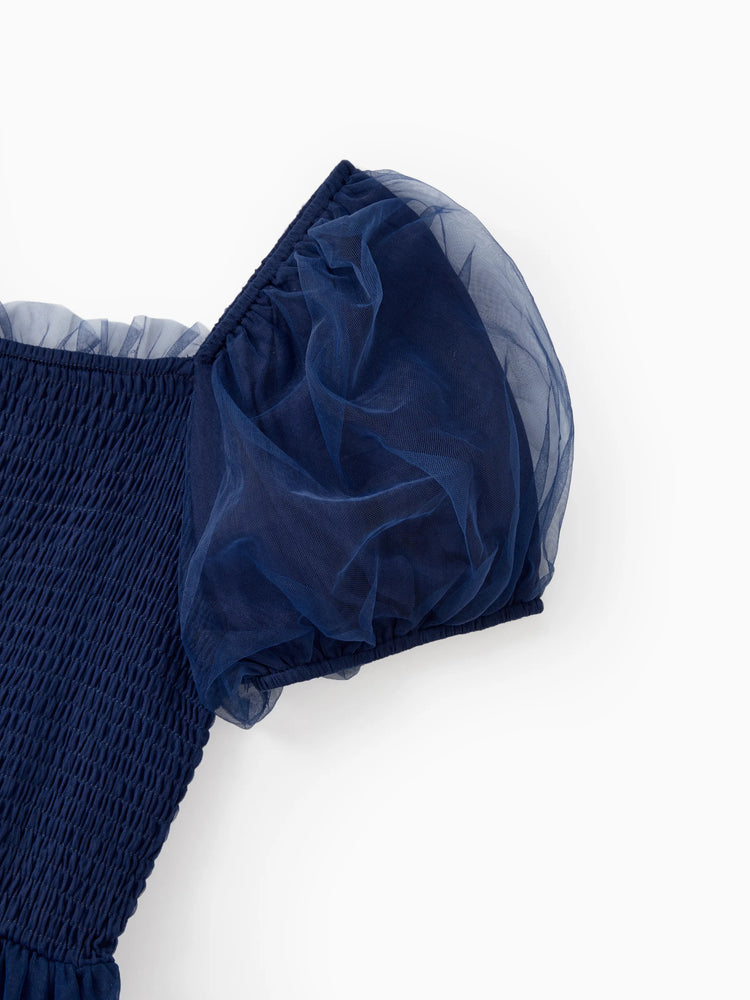 Ensembles familiaux assortis : chemise à manches longues à carreaux ou robe élégante en tulle à manches bouffantes et corsage froncé bleu roi