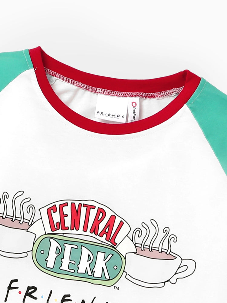 Freunde Weihnachtsfamilienpassend Farbblock Schlafanzug-Sets mit Weihnachtssocken