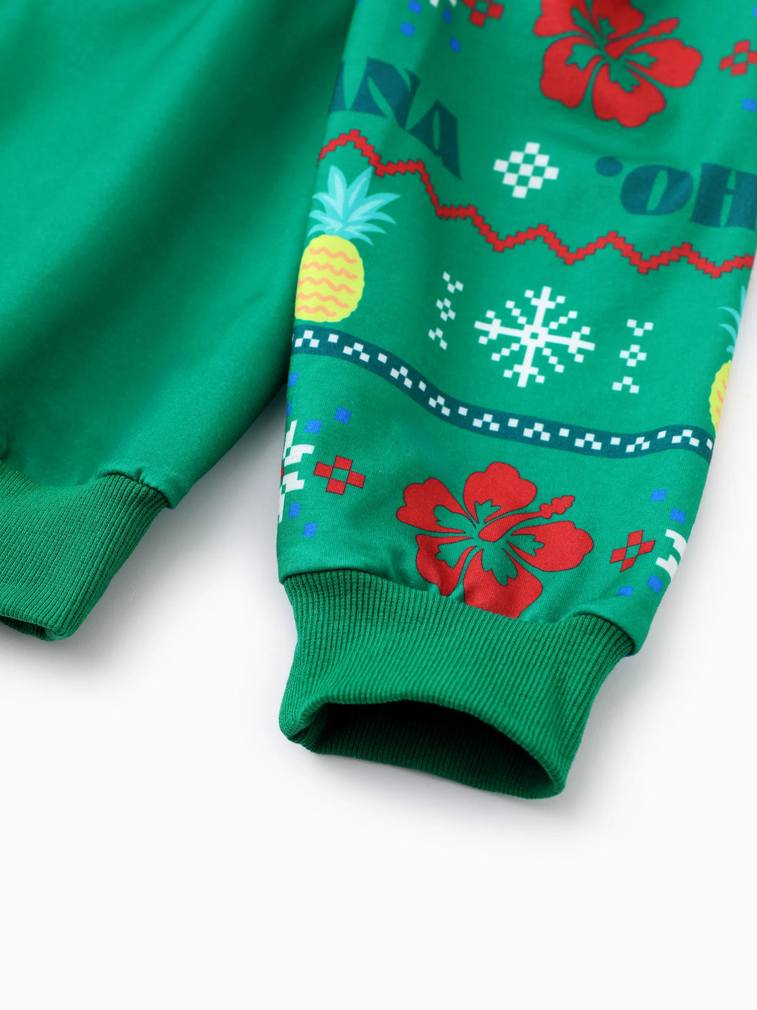 Disney Stitch Family Passender Weihnachtsstich mit Weihnachtsmütze Langarm-Sweatshirt  grün