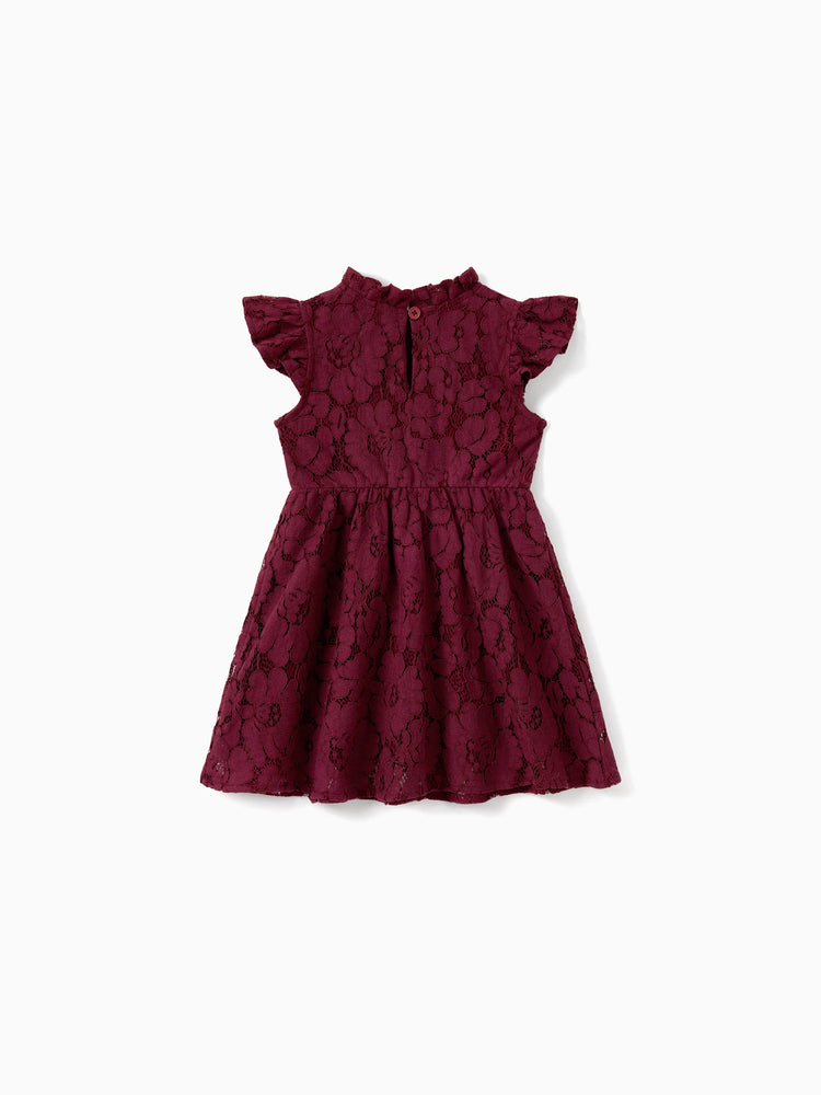 Ensembles familiaux assortis : chemise à carreaux ou robe trapèze à manches volantées en dentelle bordeaux