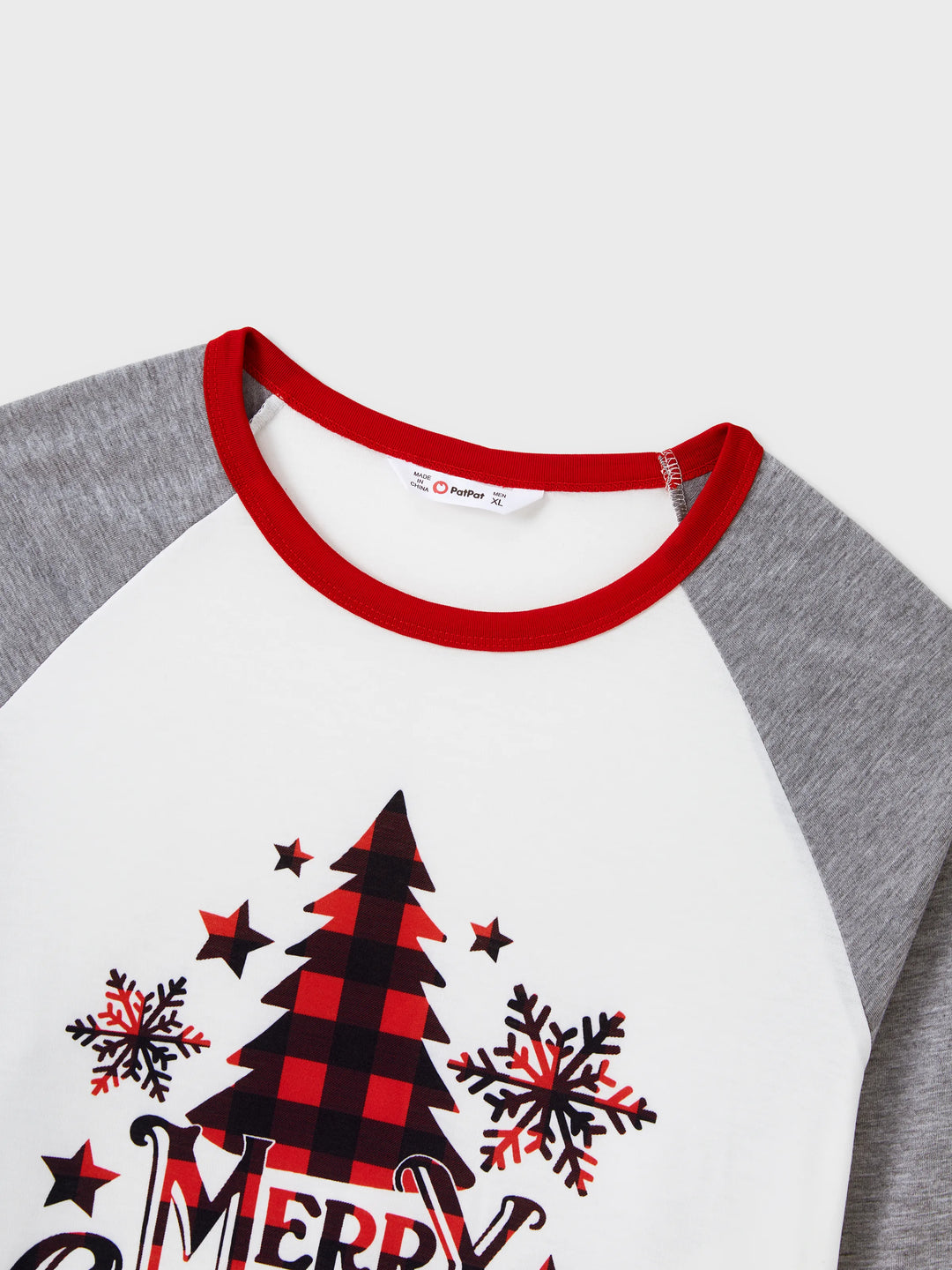 Weihnachtsbaum Schneeflocken- und Buchstaben-Print Graue Familienpassende Langarm-Pyjama-Sets mit Weihnachtssocken Grau