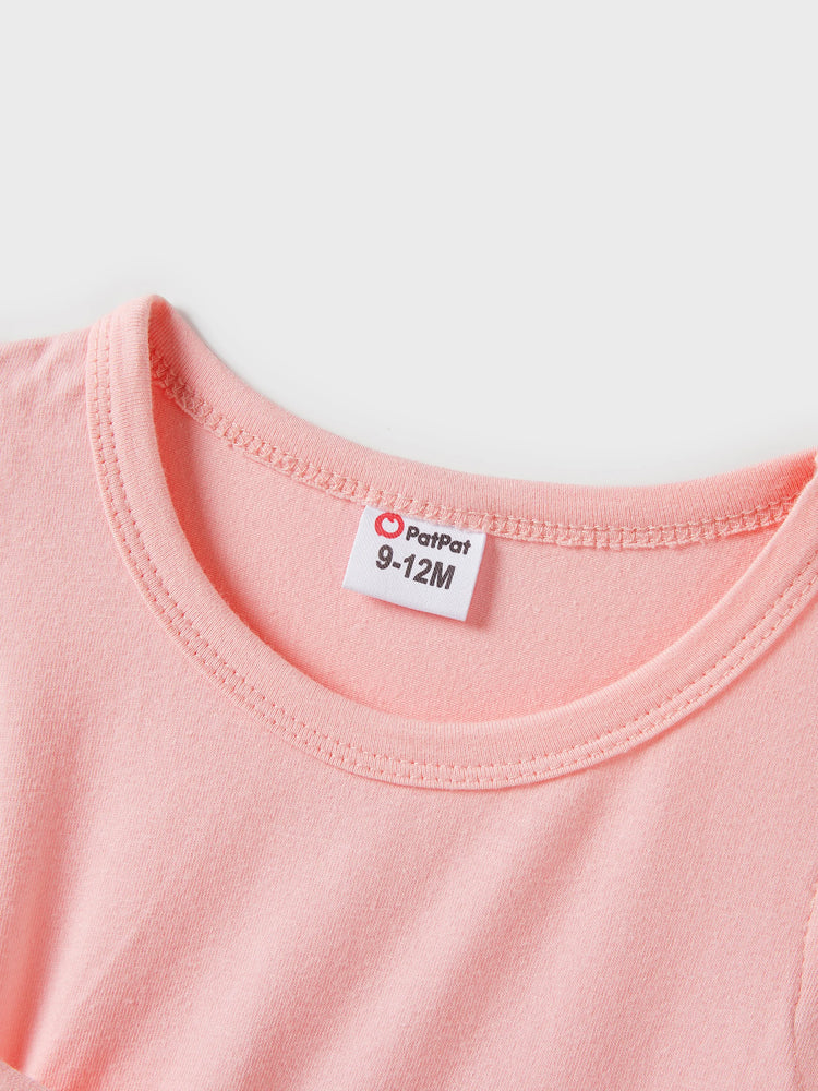 Ensembles assortis pour toute la famille : robes mi-longues roses sans manches à imprimé floral et polos à manches courtes colorblock