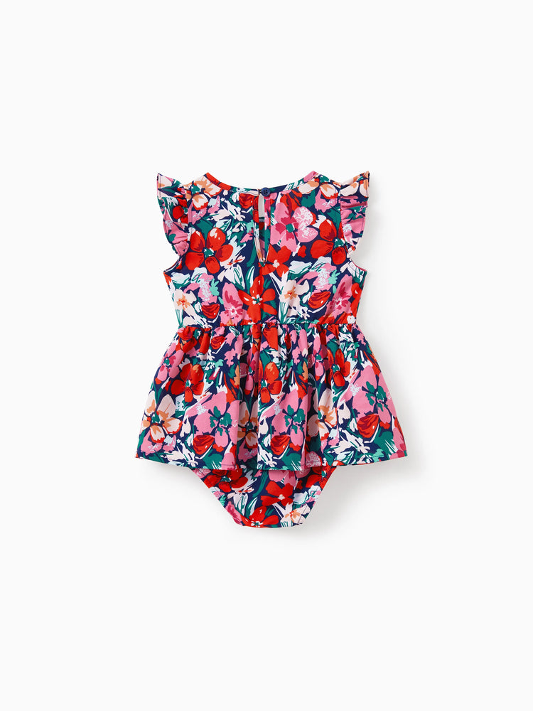 Ensemble familial assorti avec chemise à manches courtes à imprimé floral ou robe smockée à épaules dénudées, bleu foncé