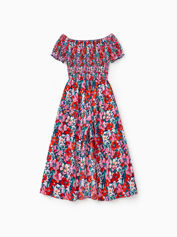 Ensemble familial assorti avec chemise à manches courtes à imprimé floral ou robe smockée à épaules dénudées, bleu foncé