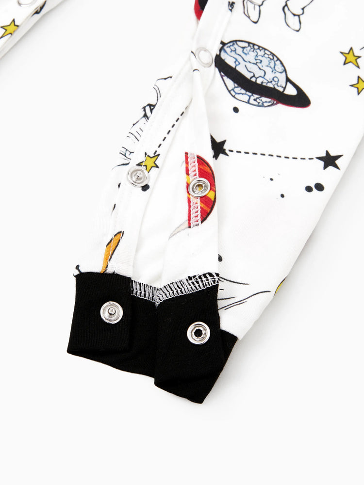 Pyjama familial en bambou, imprimé sur le thème de l'espace, ensemble de pyjama assorti à manches courtes (ajusté pour les enfants) blanc