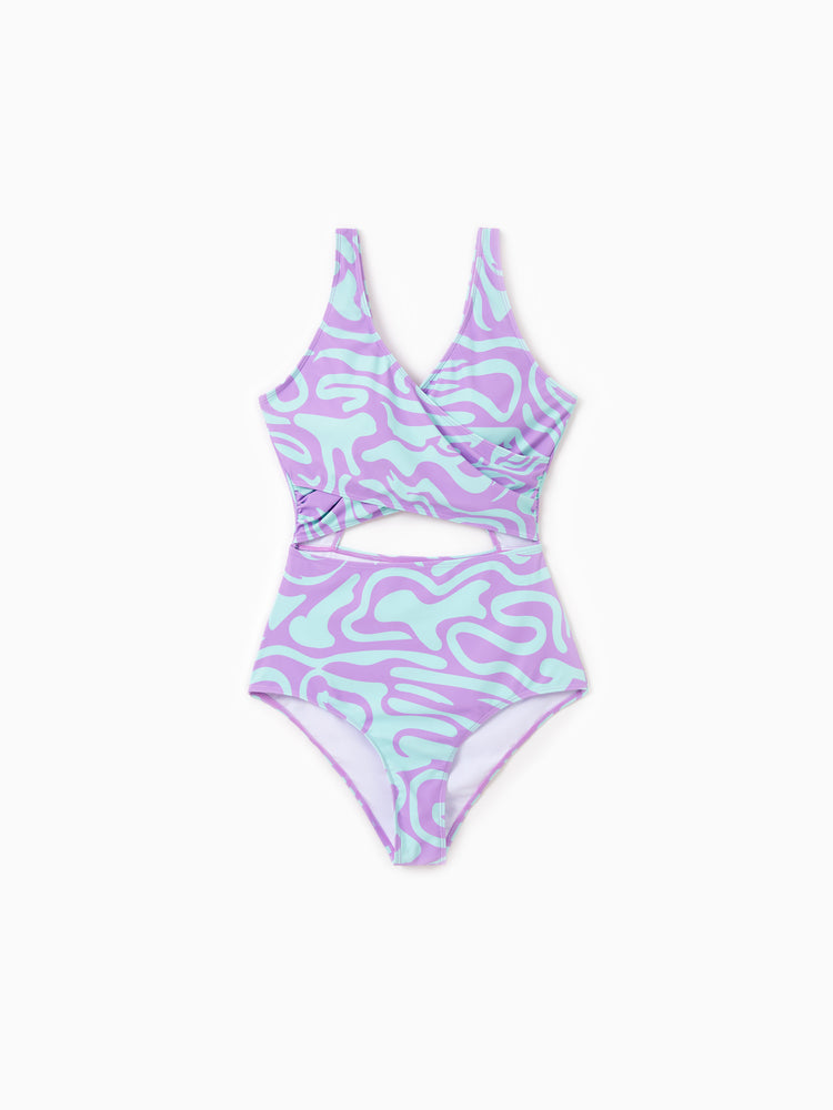 Maillot de bain une pièce à imprimé vagues violet et bleu tendance assorti pour toute la famille ou maillot de bain une pièce à découpes au niveau du ventre violet