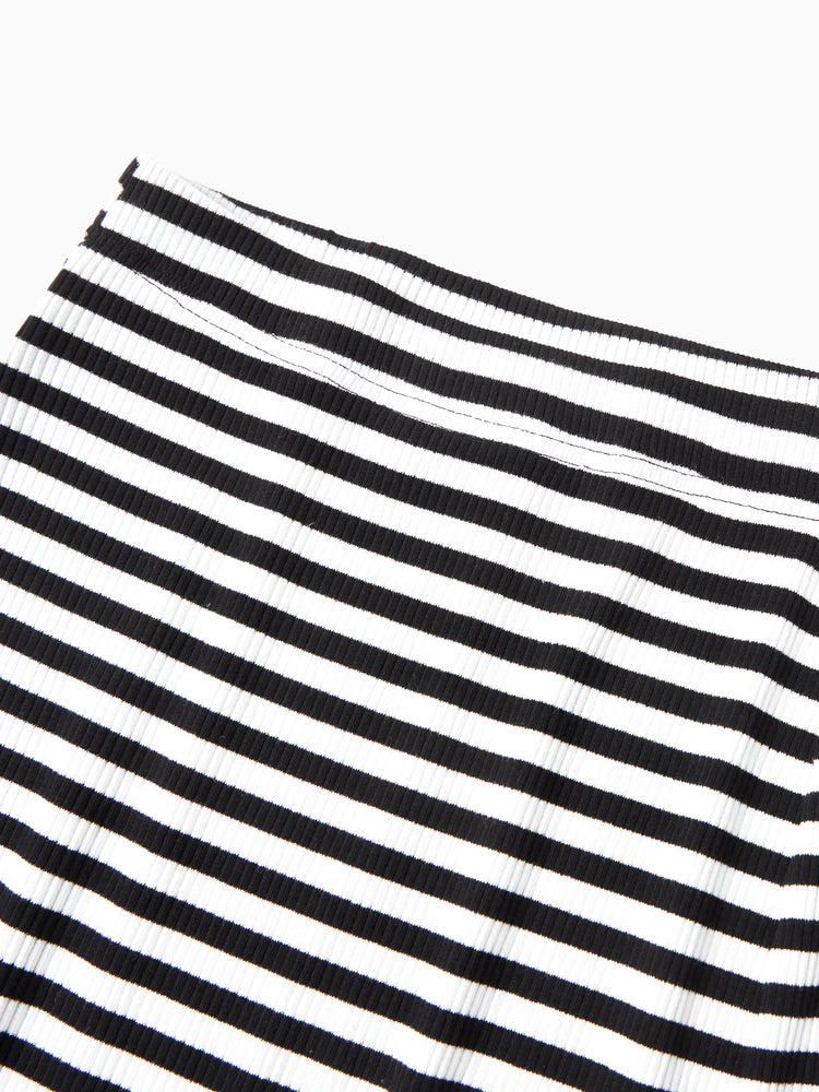 Matching Family Outfits ¨C Black & White Striped Casual Short Sleeve T-Shirt for Men & Boy, Crop Top & Midi Skirt Co-ord Set for women & Girl, Flared Dresses for Baby Girl ¨C Stylish Summer Family Coordinated Cotton Set Black+White