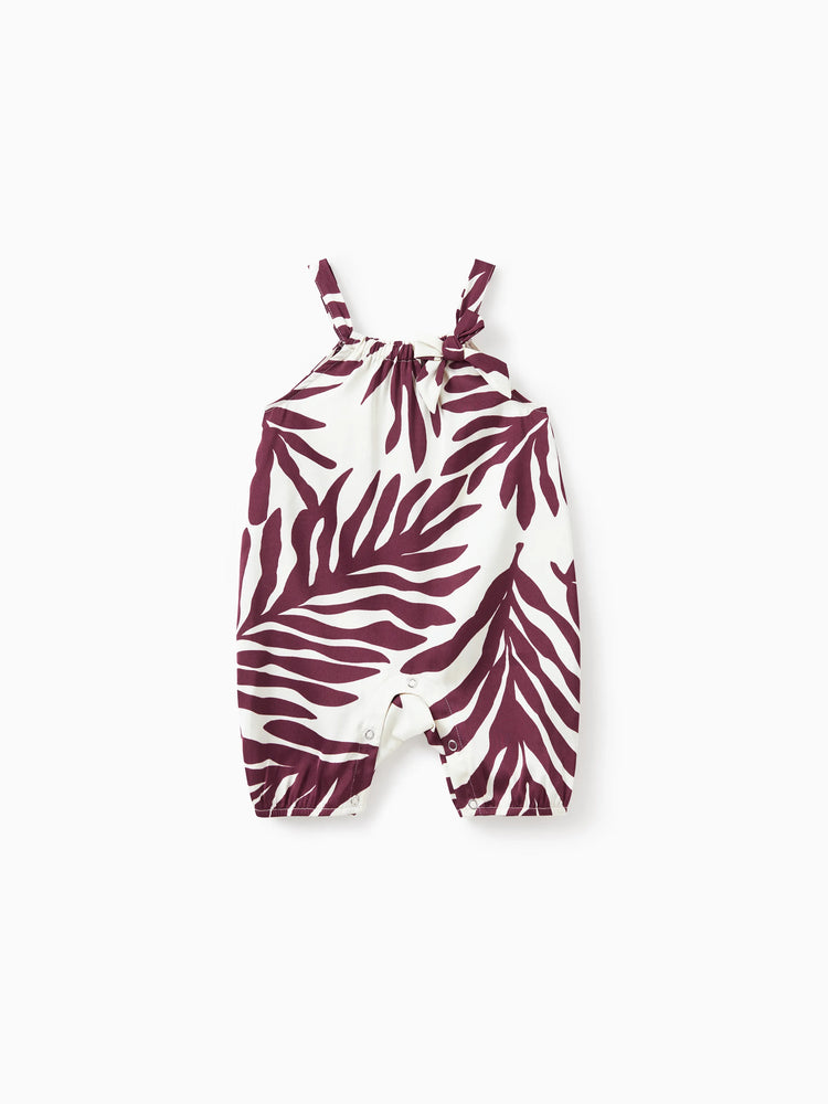 Tenues familiales assorties : chemises à imprimé feuilles rouges et robe à bretelles et ceinture pour Hawaï/croisière/station balnéaire/tenue décontractée, blanc