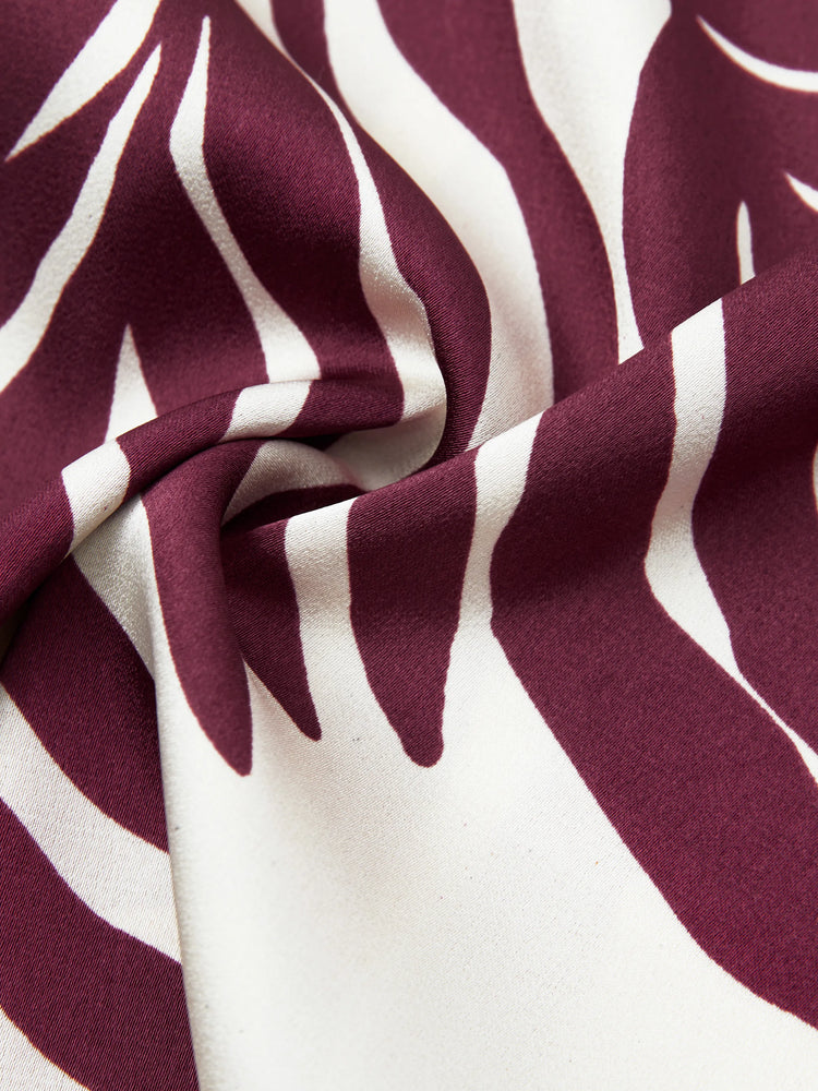 Tenues familiales assorties : chemises à imprimé feuilles rouges et robe à bretelles et ceinture pour Hawaï/croisière/station balnéaire/tenue décontractée, blanc