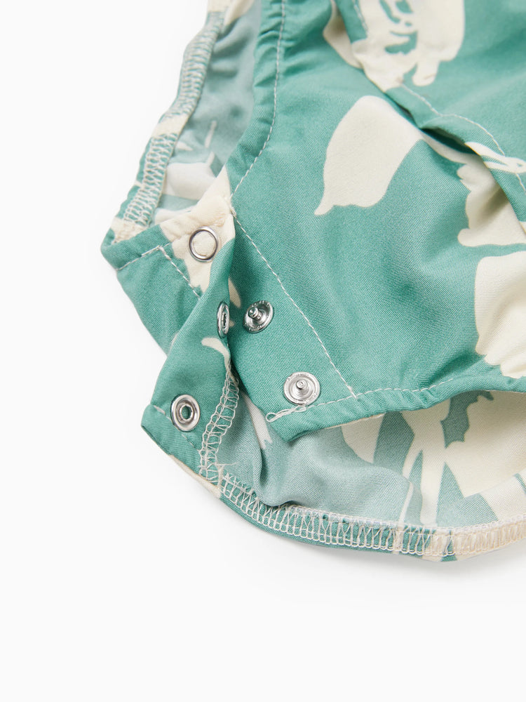 Ensemble familial assorti avec chemise à manches courtes ou robe froncée à imprimé feuilles vertes