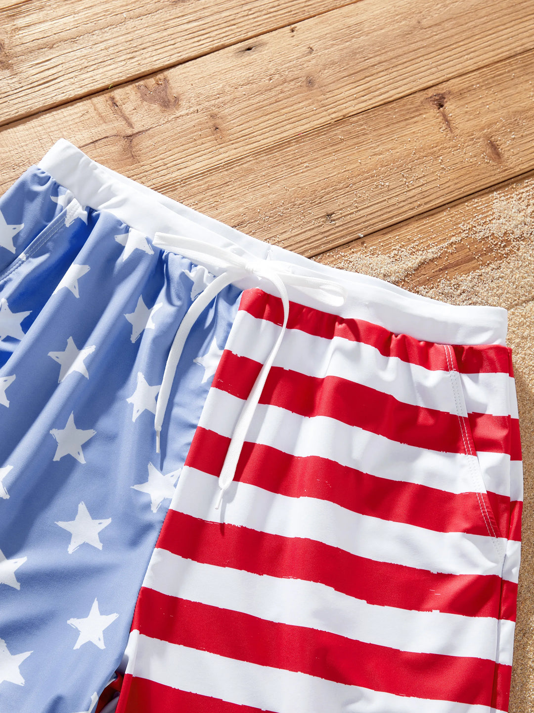 Unabhängigkeitstag 4. Juli Familie Passende patriotische Bademode Stars and Stripes Boardshorts oder gerüschte Schichten Badeanzüge mit V-Ausschnitt Einteilige Badeanzüge blau
