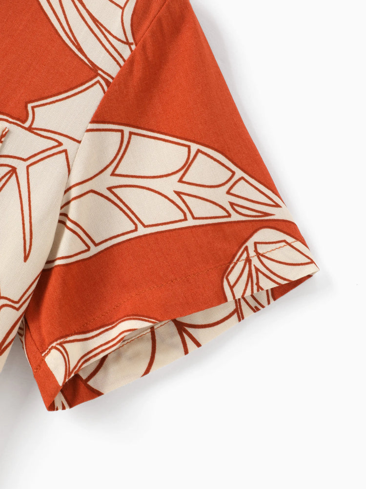 Tenues familiales assorties : ensemble robe dos nu ou chemise à manches courtes à imprimé feuilles corail, collection vacances d'été rouge