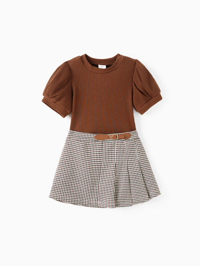 Ensemble 2 pièces pour petite fille : t-shirt classique à manches bouffantes et jupe plissée pied-de-poule, marron