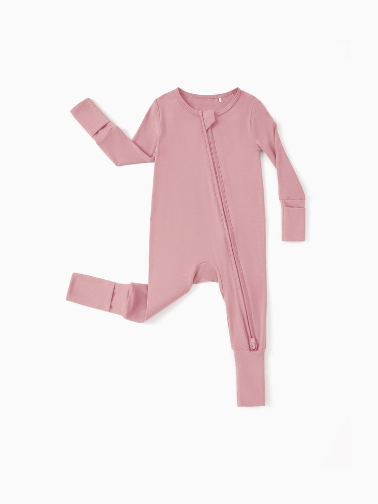 Snug-fitting bamboo baby pajamas, pink.