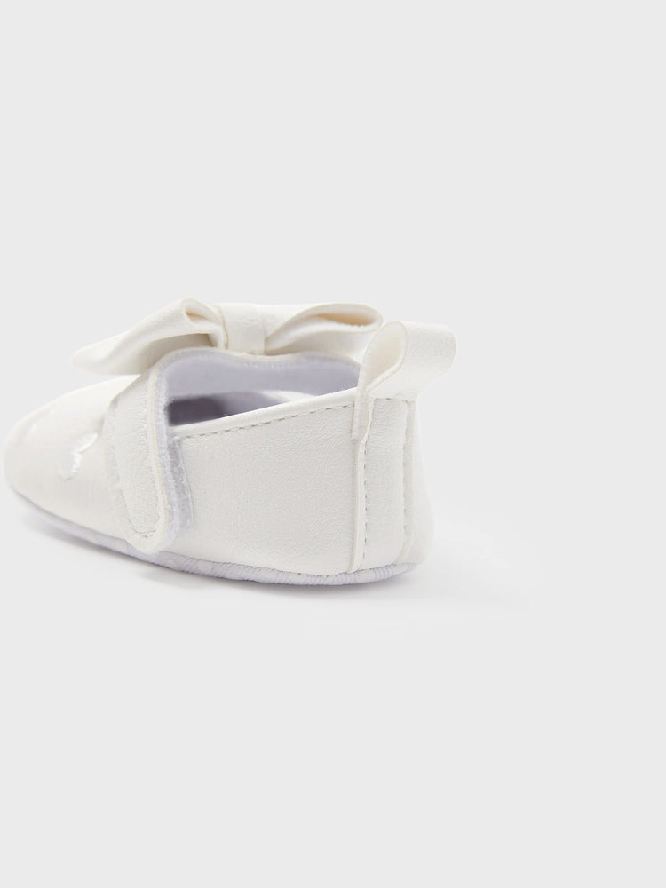 Baby / Toddler Solid Love Bowknot Prewalker Shoes White