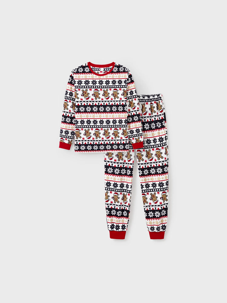 Ensemble pyjama de Noël assorti en polaire pour toute la famille, imprimé pain d'épices et flocons de neige, avec chaussettes de Noël rouges