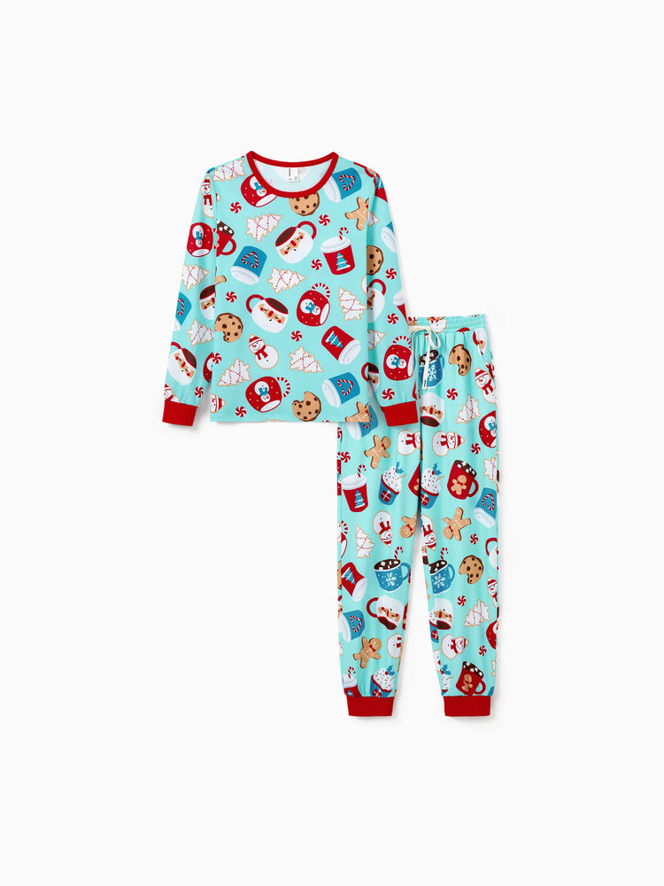 Ensemble pyjama de Noël assorti pour toute la famille, imprimé pain d'épices bleu et rouge, avec chaussettes de Noël bleu clair