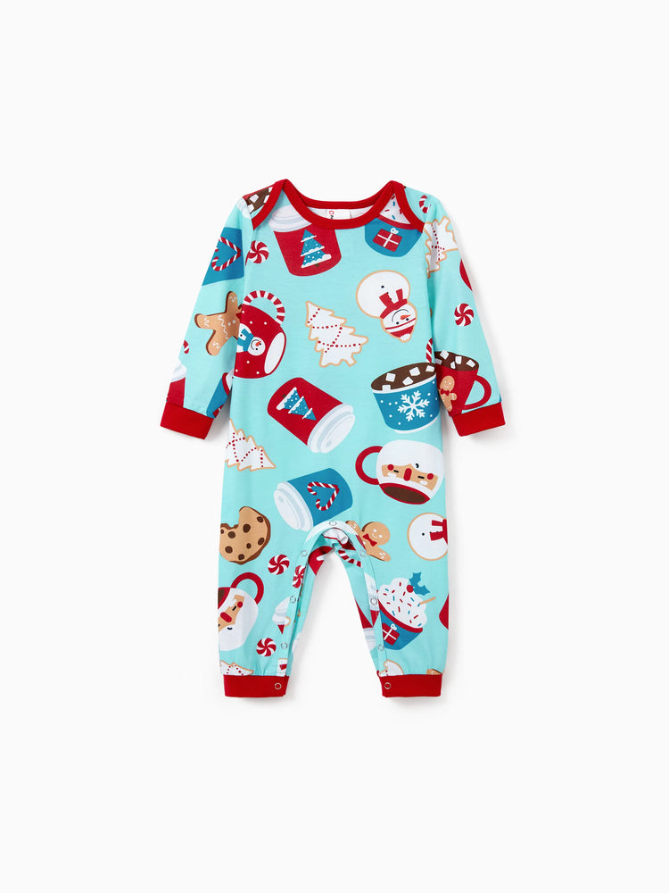 Ensemble pyjama de Noël assorti pour toute la famille, imprimé pain d'épices bleu et rouge, avec chaussettes de Noël bleu clair