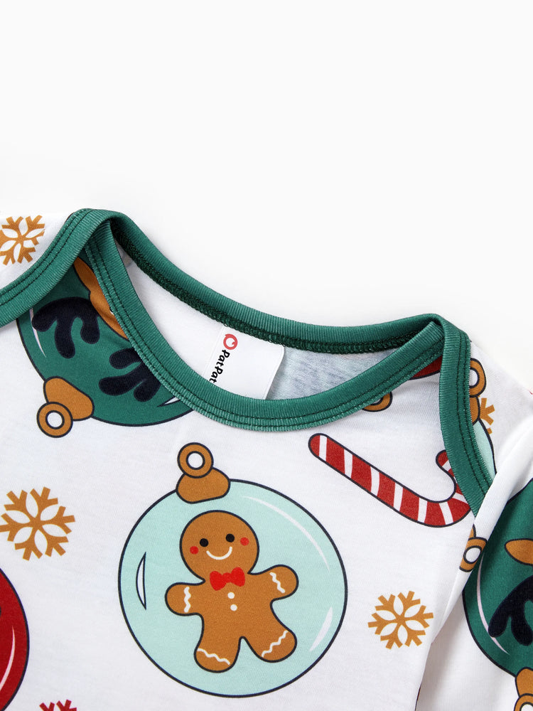 Ensemble pyjama de Noël assorti pour toute la famille, motif renne et père Noël, avec chaussettes de Noël vertes