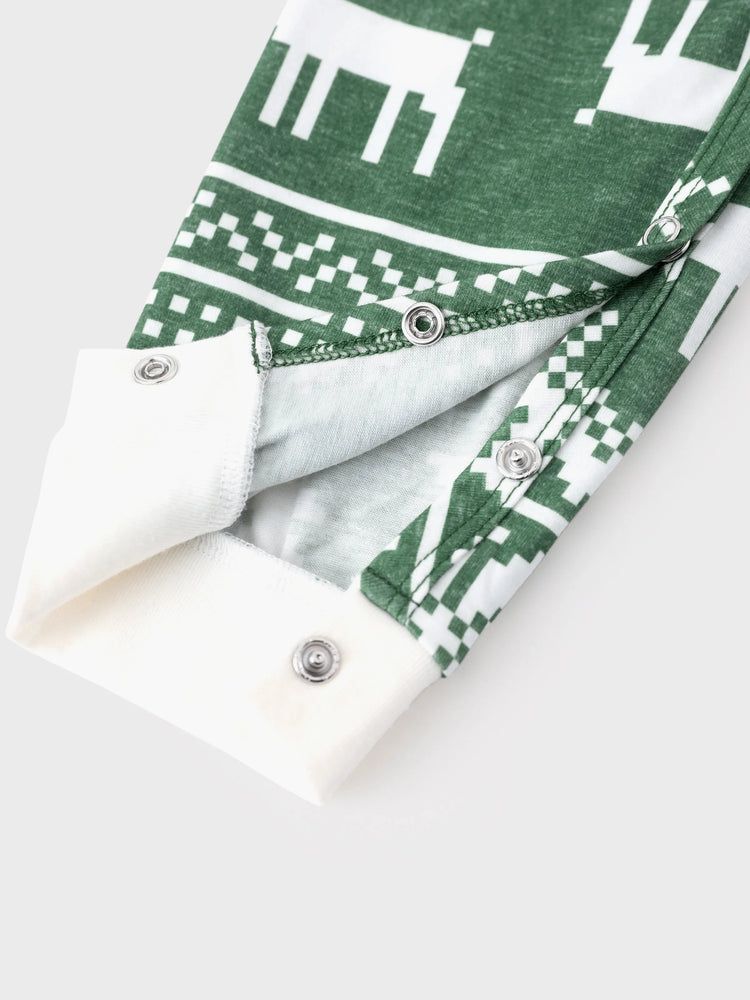 Ensemble pyjama de Noël assorti pour toute la famille, imprimé renne et flocon de neige vert, avec chaussettes de Noël vert foncé