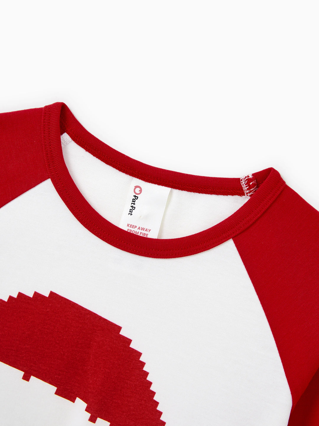 Ensemble pyjama de Noël assorti pour toute la famille, imprimé pain d'épices, manches longues et chaussettes de Noël rouges