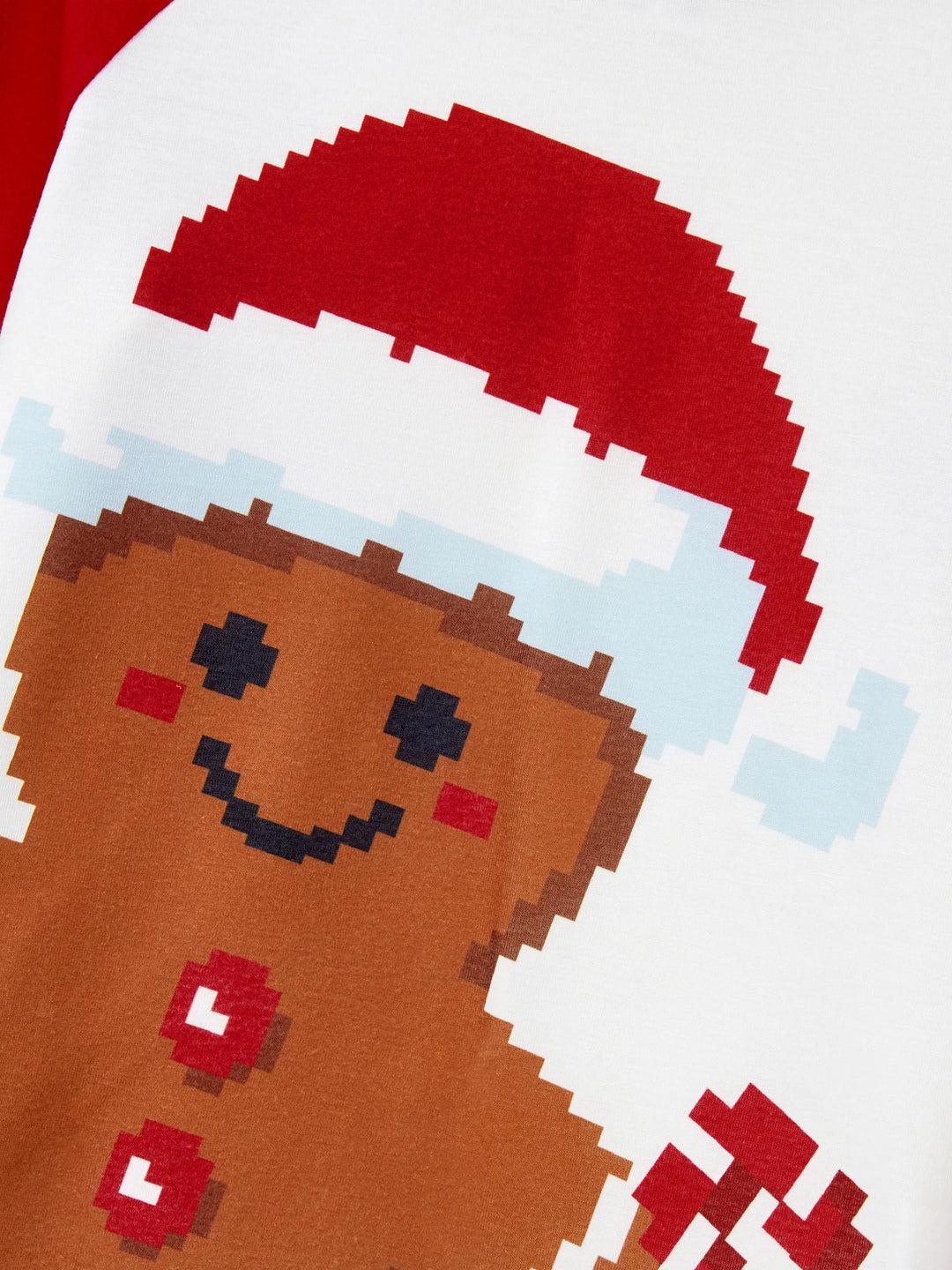 Ensemble pyjama de Noël assorti pour toute la famille, imprimé pain d'épices, manches longues et chaussettes de Noël rouges