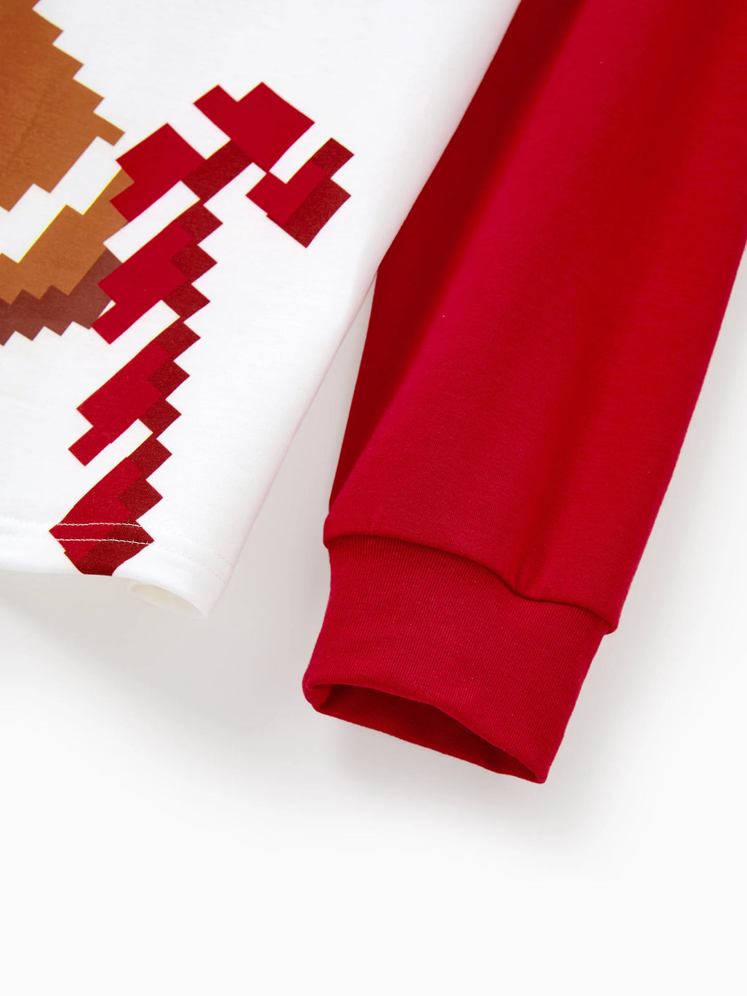 Ensemble pyjama de Noël assorti pour toute la famille, imprimé pain d'épices, manches longues et chaussettes de Noël rouges