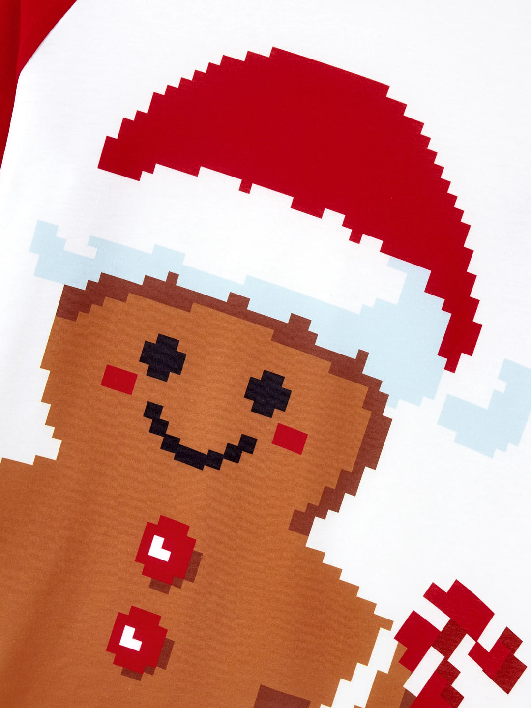 Ensemble pyjama de Noël assorti pour toute la famille, imprimé pain d'épices, manches longues et chaussettes de Noël rouges