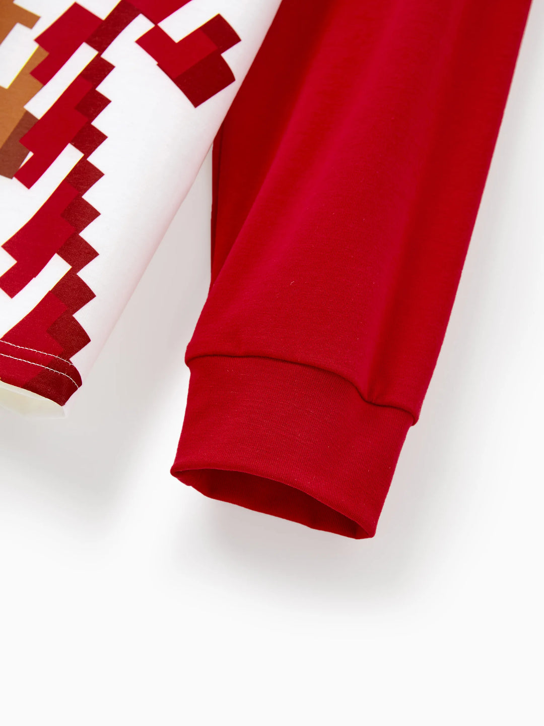 Ensemble pyjama de Noël assorti pour toute la famille, imprimé pain d'épices, manches longues et chaussettes de Noël rouges