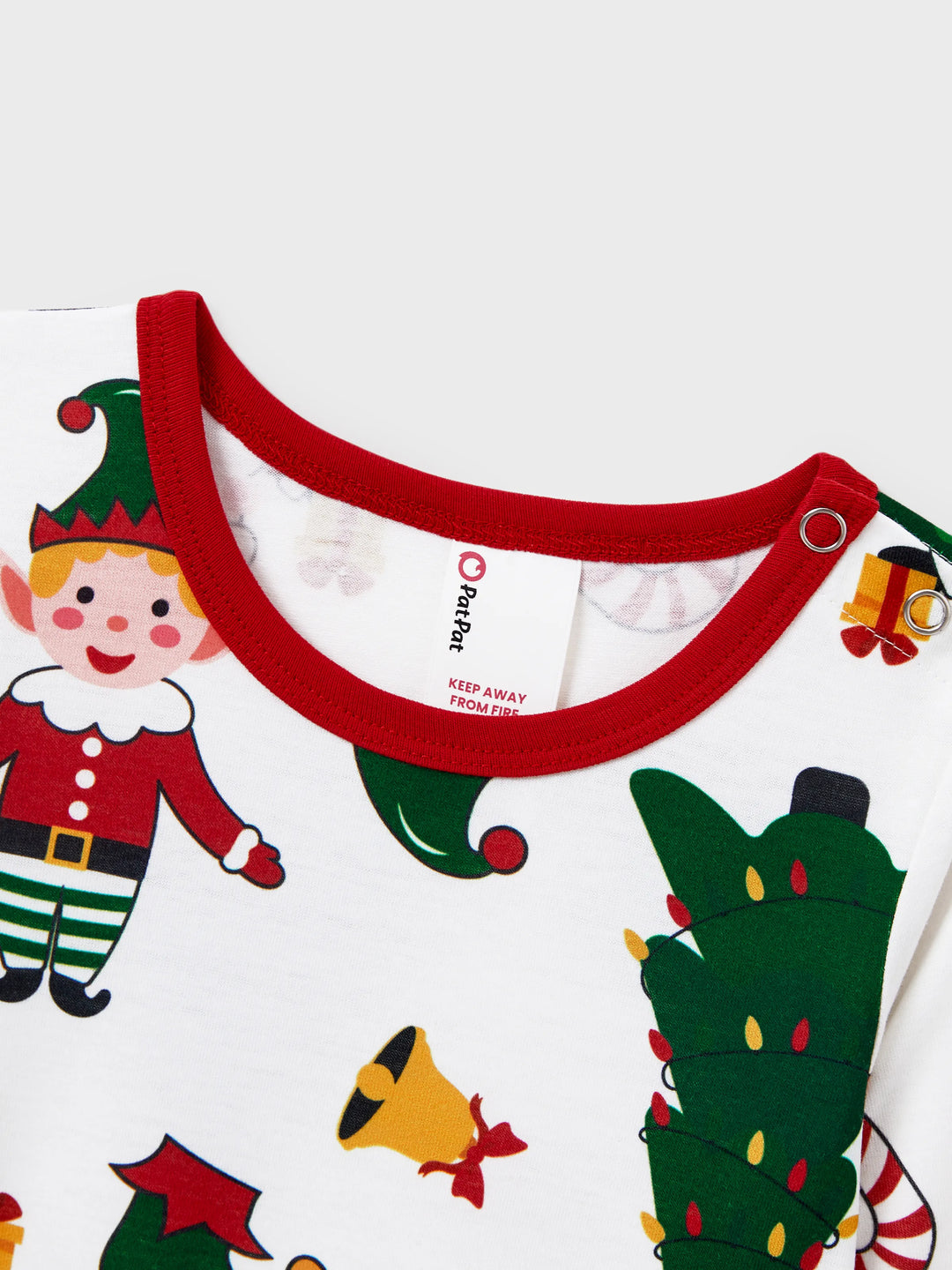 Conjunto de pijama familiar navideño a juego, con estampado de Papá Noel y árbol de Navidad, de manga larga y calcetines navideños, color blanco