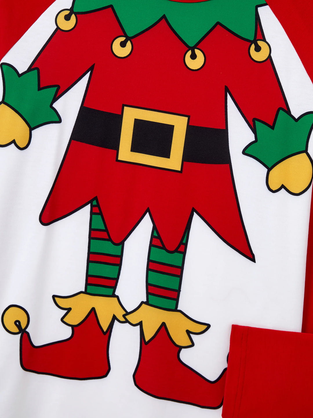 Conjunto de pijama familiar navideño a juego con estampado de duende navideño y calcetines navideños rojos