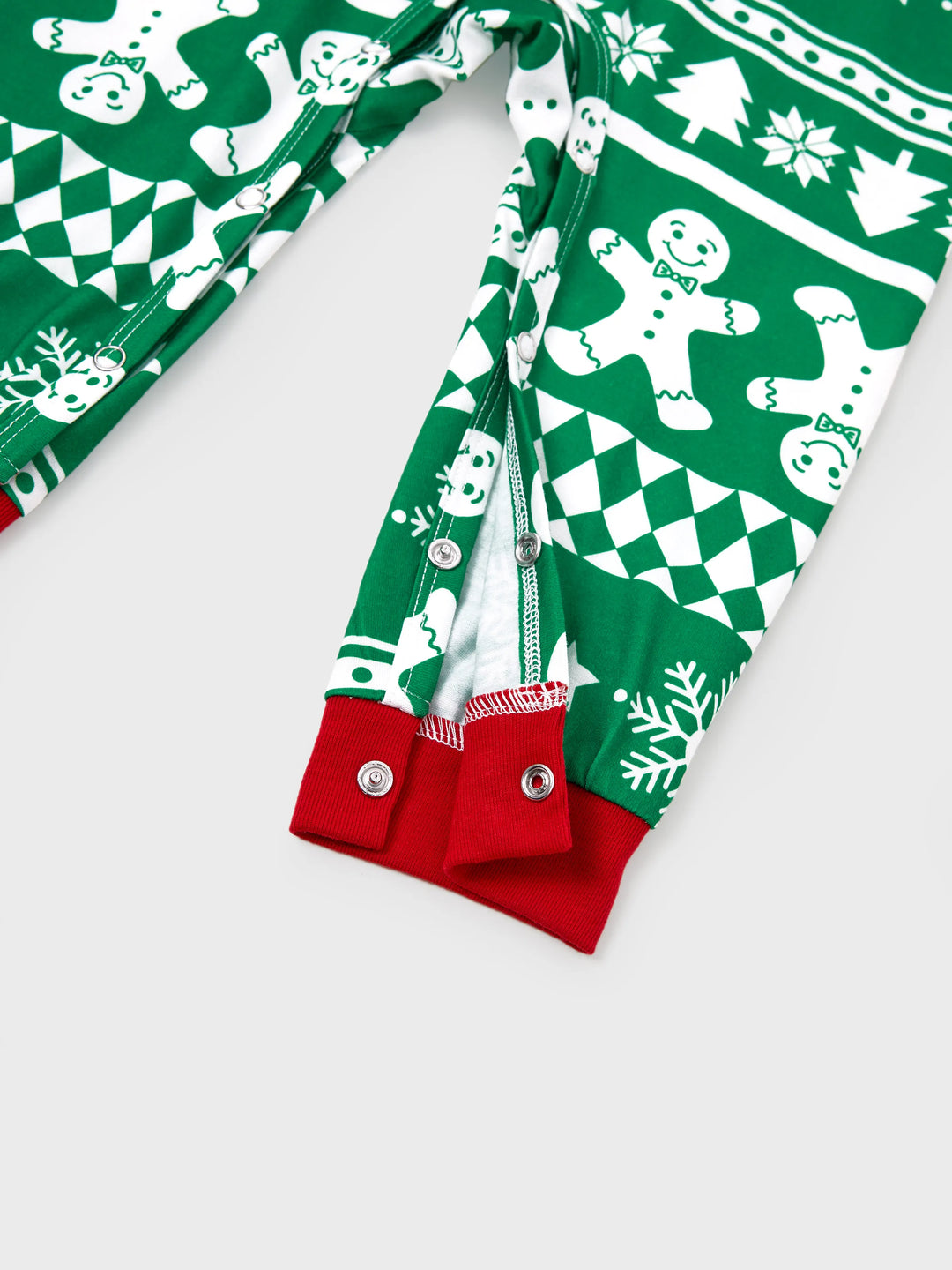 Weihnachten Passendes Familienpyjama-Set Lebkuchen und Weihnachtsbaum Print Grün PJS mit Weihnachtssocken grün