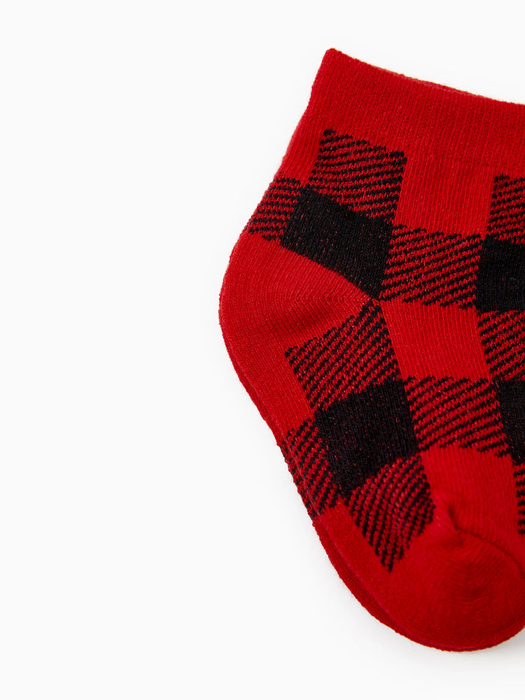 Calcetines navideños a cuadros rojos: calcetines de regalo festivo y calcetines de adorno para árboles para niños y adultos.