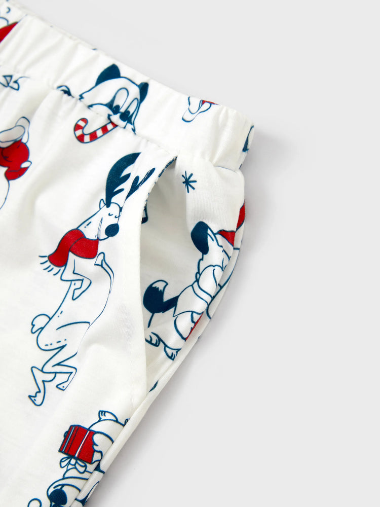 Ensemble pyjama de Noël assorti pour toute la famille, imprimé Père Noël et chiens, avec chaussettes de Noël blanches