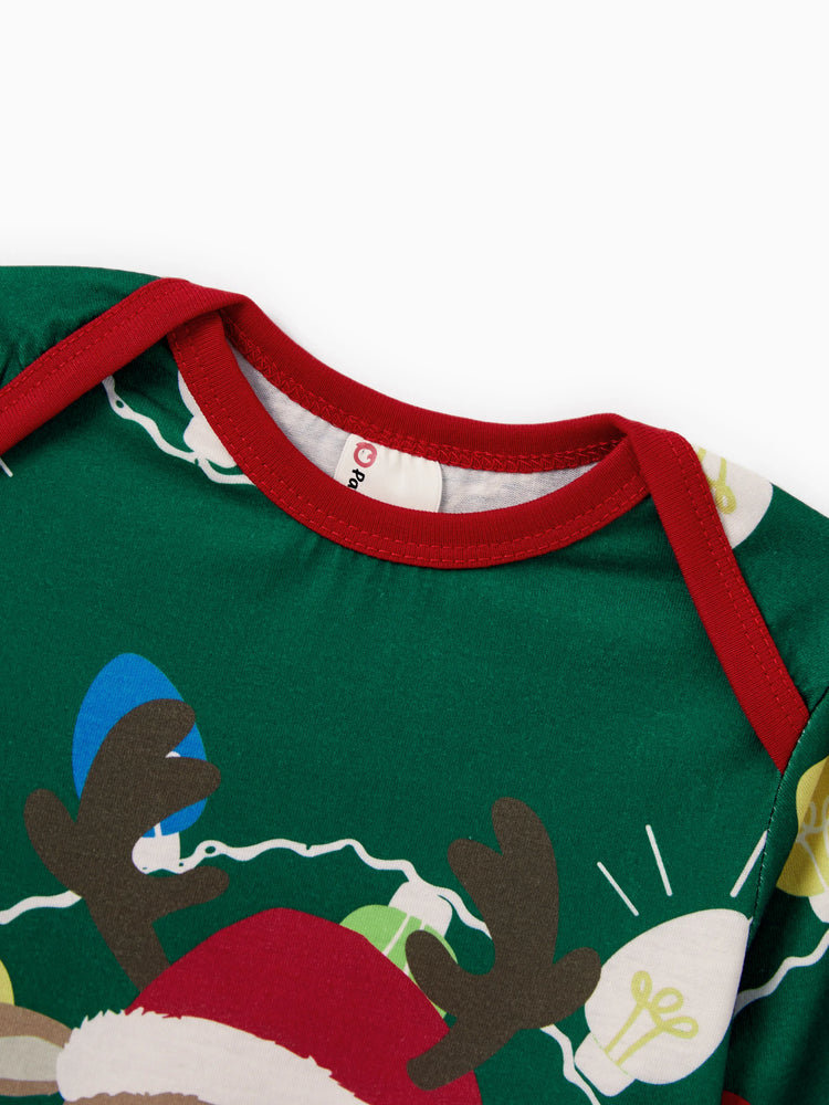 Ensemble pyjama de Noël assorti pour toute la famille, imprimé renne vert et chaussettes de Noël vertes