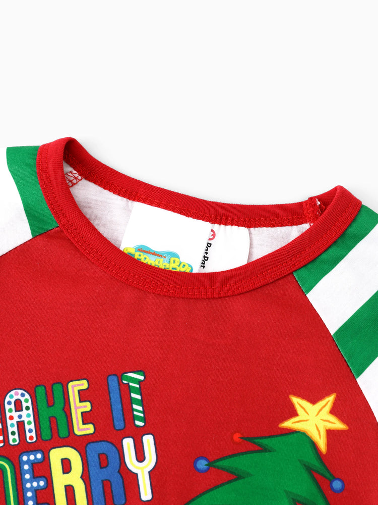 Conjunto de pijama familiar a rayas navideño de Bob Esponja con calcetines navideños rojos