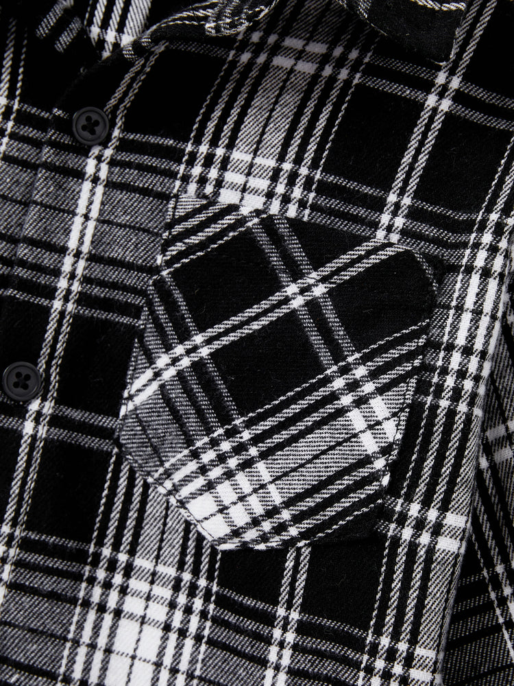 Tenues familiales assorties : chemises papa-fils noires à carreaux ou robes maman-fille en tulle à manches longues bouffantes et tulle épissé noir