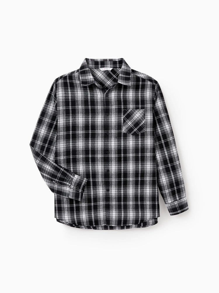 Tenues familiales assorties : chemises papa-fils noires à carreaux ou robes maman-fille en tulle à manches longues bouffantes et tulle épissé noir