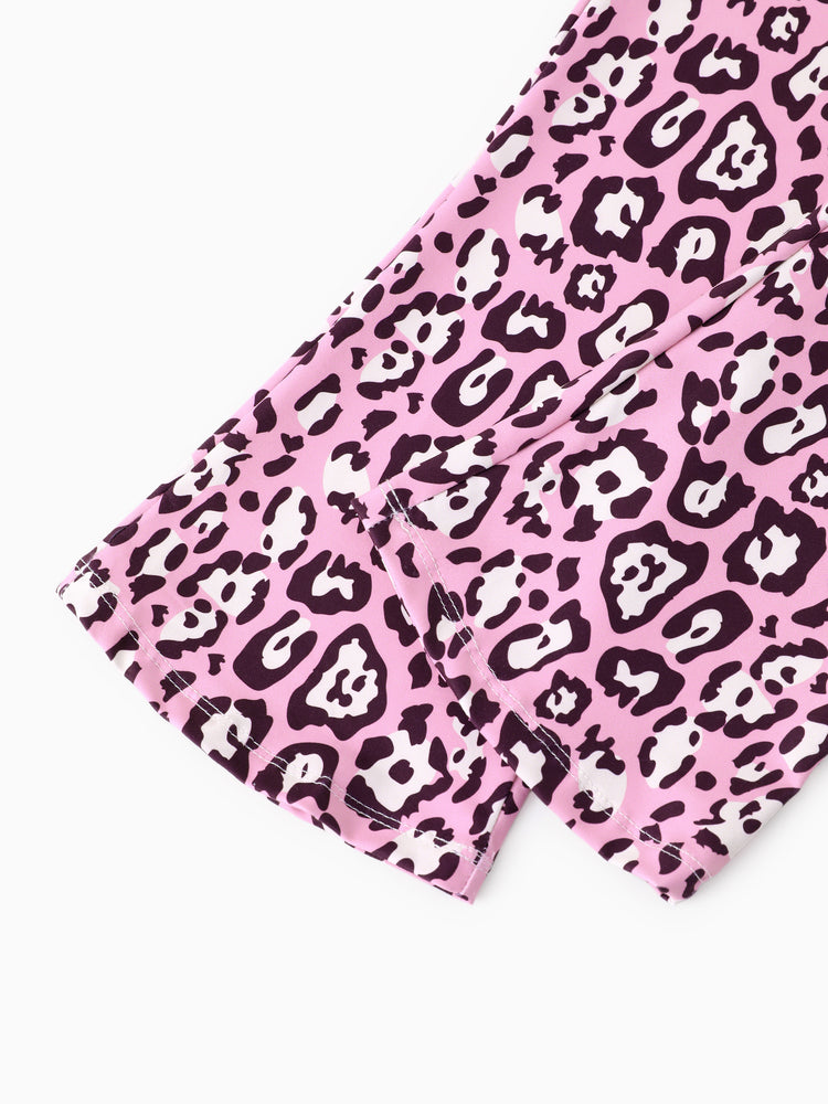 Conjunto de 2 piezas de top de manga larga con lazo y pantalones acampanados con estampado de leopardo de Disney Mickey y sus amigos para niñas pequeñas/niñas, color rosa