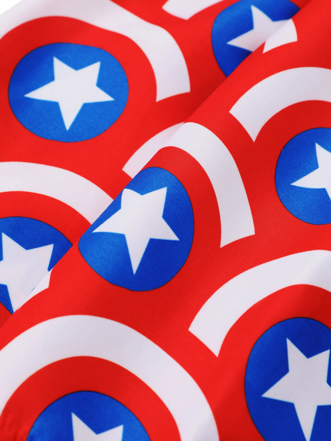Marvel Kleinkind-/Jungen-2-teiliges Captain America UPF50+ Bade-Set mit Allover-Print – Oberteil und Badehose in Blau.
