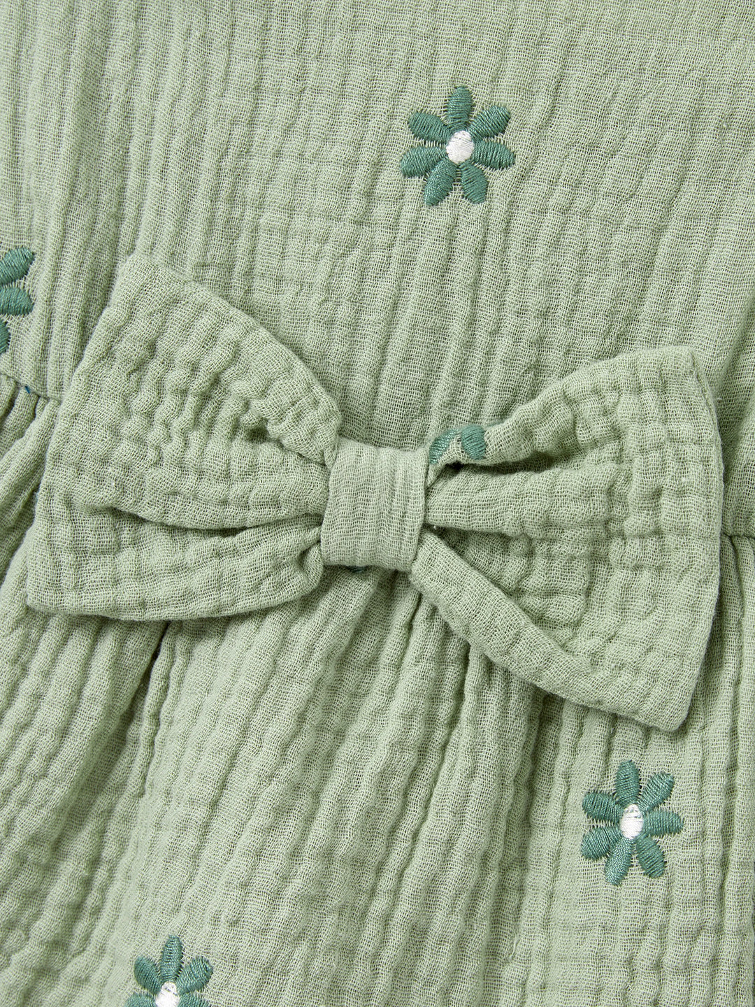 Matching Floral Cotton Dresses for Mom & Me Button-Down Smocked Floral Strap Dress for Mom, Baby Girl Ruffle Dress with Bow, Perfect for Summer Family Outings & Photos Pale Green