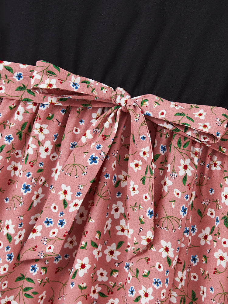 Family Matching Cotton T-Shirt & Dress Set Daddy / Mini Print Black Tee for Dad and boy, Floral Print splicing Dress for Mom, girl and Baby, Perfect for Summer Family Outings Black