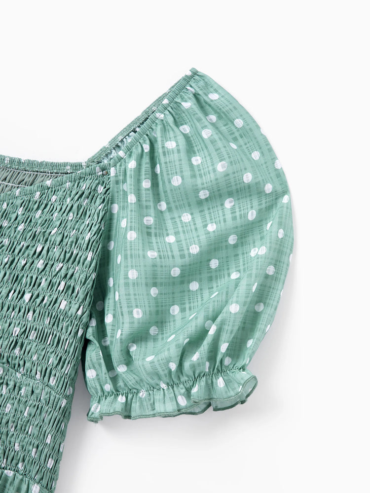 Family Matching T-Shirt & Dress Set Polka Dot Puff-sleeve Dress for Mom, Daughter & Baby, Color Block Cotton Tee for Dad & Son, Perfect for Family Outings & Photos Light Green