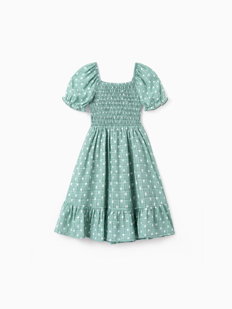 Family Matching T-Shirt & Dress Set Polka Dot Puff-sleeve Dress for Mom, Daughter & Baby, Color Block Cotton Tee for Dad & Son, Perfect for Family Outings & Photos Light Green