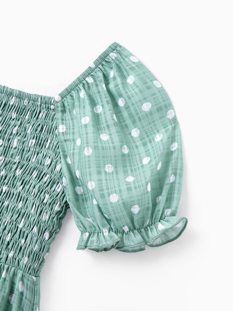 Family Matching T-Shirt & Dress Set Polka Dot Puff-sleeve Dress for Mom, Daughter & Baby, Color Block Cotton Tee for Dad & Son, Perfect for Family Outings & Photos Light Green