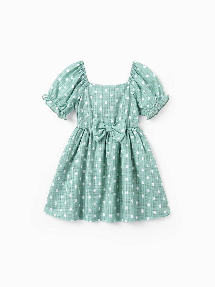 Family Matching T-Shirt & Dress Set Polka Dot Puff-sleeve Dress for Mom, Daughter & Baby, Color Block Cotton Tee for Dad & Son, Perfect for Family Outings & Photos Light Green