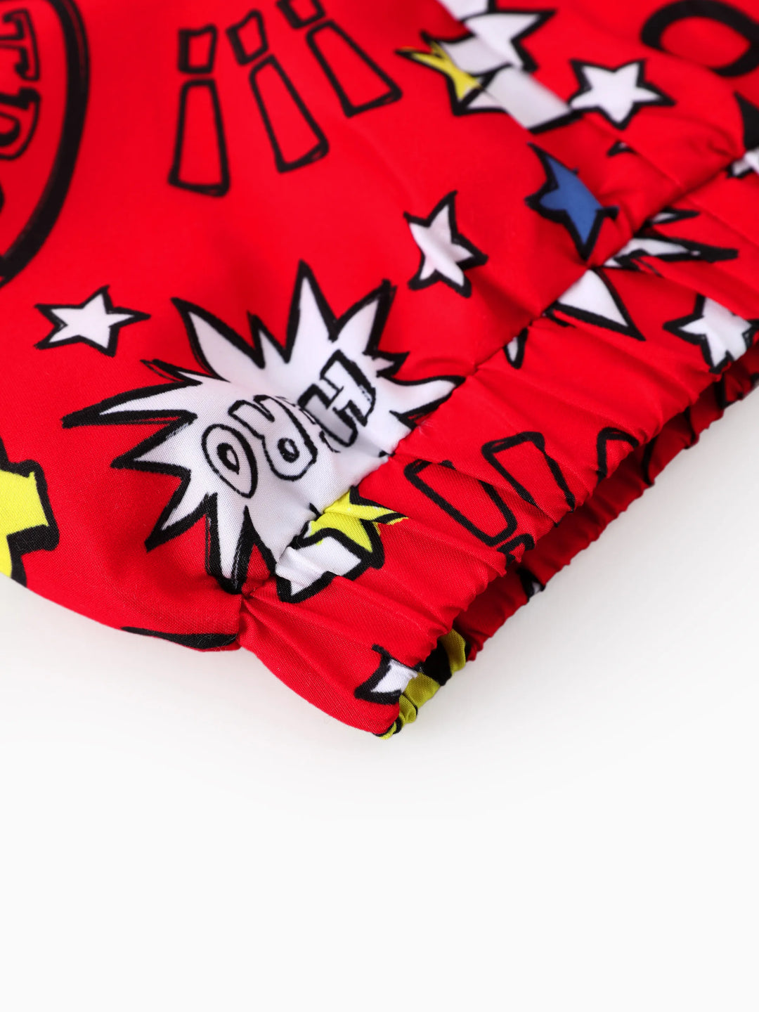 Marvel Kleinkind-/Jungen-2-teiliges Iron Man UPF50+ Bade-Set mit Allover-Print – Oberteil und Badehose in Rot.
