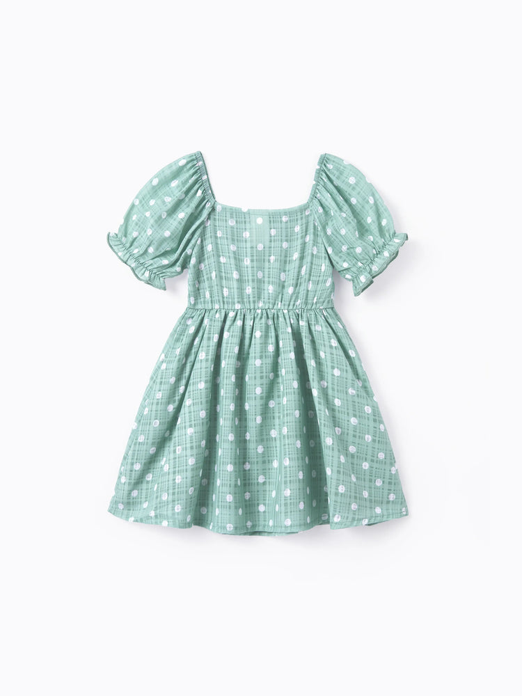 Mommy & me T-Shirt & Dress Set Polka Dot Puff-sleeve Dress for Mom, Daughter & Baby, Color Block Cotton Tee for Dad & Son, Perfect for Family Outings Mommy & me T-Shirt & Dress Set Polka Dot Puff-sleeve Dress for Mom, Daughter & Baby, Color Block Cotton Tee for Dad & Son, Perfect for Family Outings